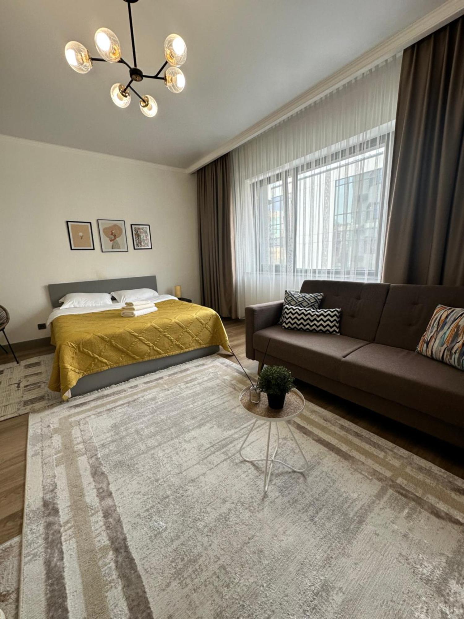 Студия В Теплых Тонах, Эксклюзив Almaty Exterior foto